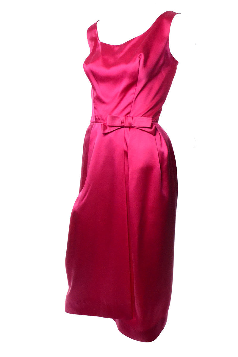 1960s Raspberry Pink Vintage Cocktail Dress by Sue Leslie Size 6 Modig 1960s Raspberry Pink Vintage Cocktail Dress by Sue Leslie Size 6 Modig