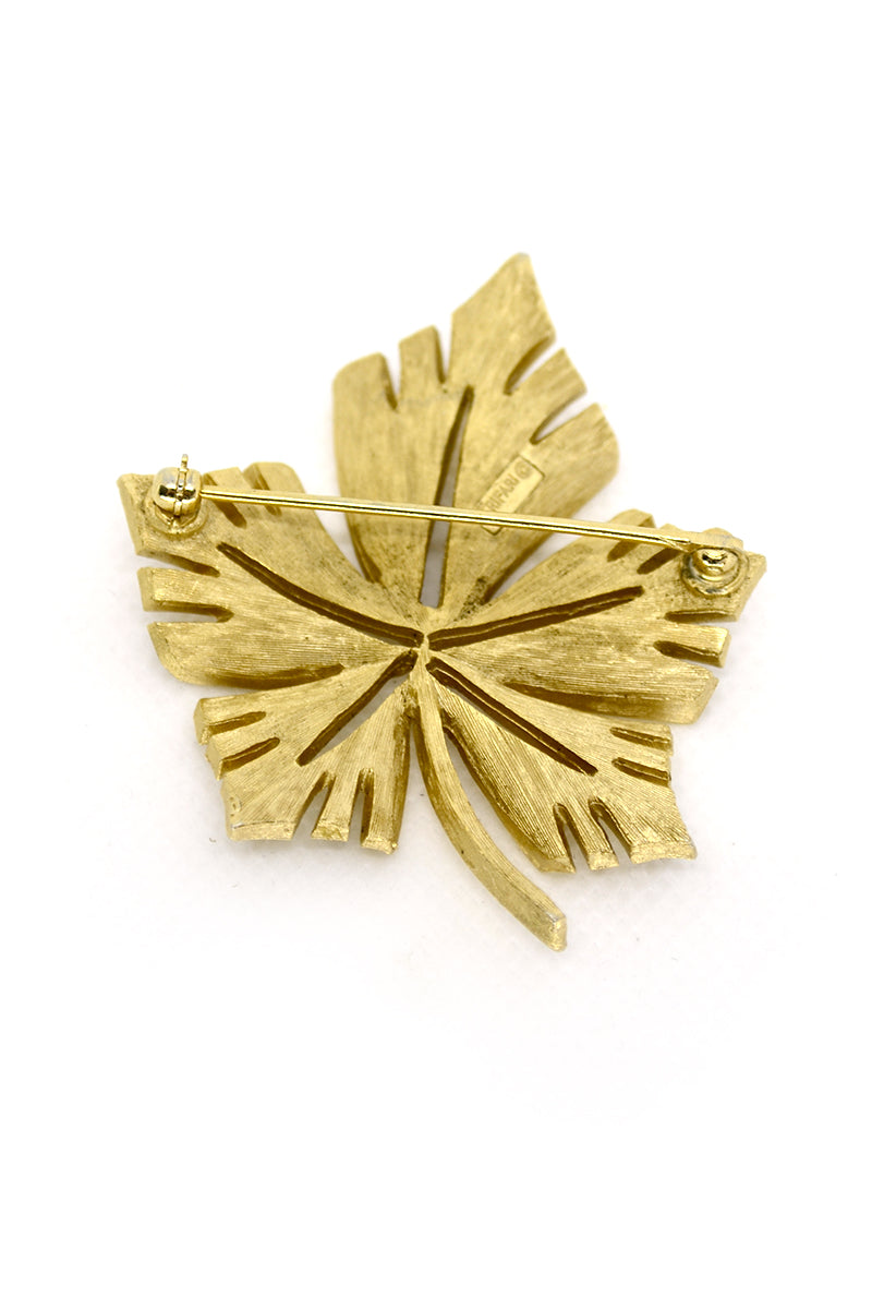 Vintage 1950s to 1970s Gold Tone Large Leaf Scarf Clip Hair 