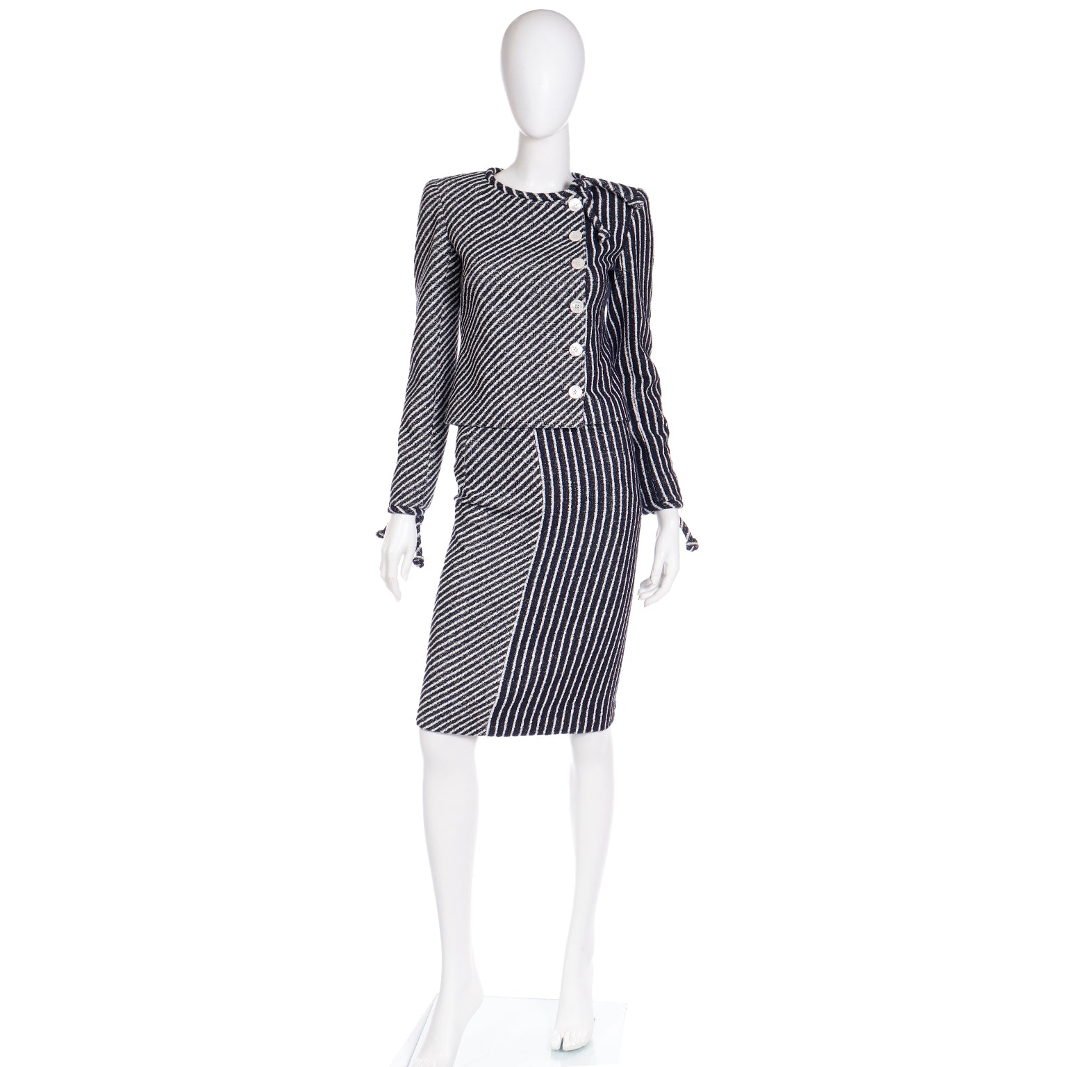 Kan beregnes sikkerhed Kunstig Valentino Garavani Navy Blue & White Stripe Jacket & Skirt Suit w Tag –  Modig