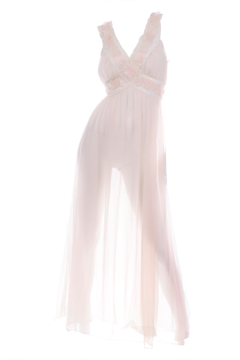 1960s Van Raalte Sheer Pale Pink Lace & Ribbon Vintage Nightgown Small –  Modig