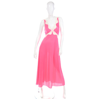 1970s Vanity Fair Pink Plunging Neckline Nightgown w/ Lace Trim