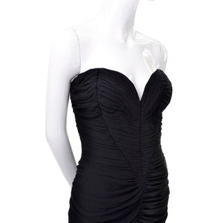 Black Vintage Vicky Tiel Body con Dress Pleated