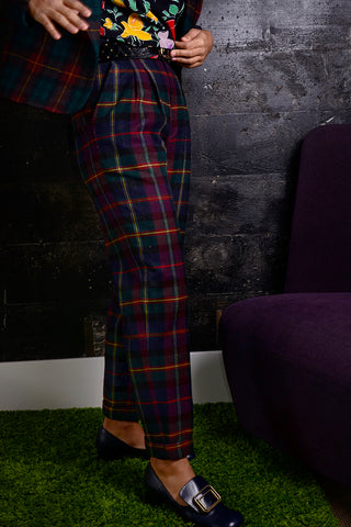 1980's High Waisted Plaid Golf Pants w/ Tapered Ankle XS