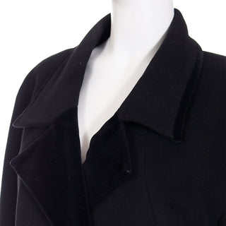 Vintage Black Wool Coat With Black Velvet Trim Sz Medium