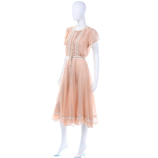 1970s Gunne Sax Vintage Peach Dress With Lace Trim & Rhinestone Buttons