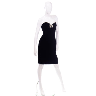 1980s Oscar de la Renta Vintage Black Strapless Evening Dress With Rhinestone Bow