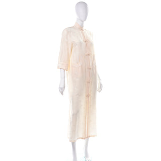 1960s Ivory Silk Chinese Long Housecoat or Cheongsam Size S/M