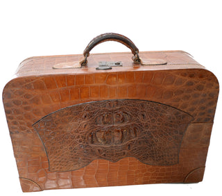 Rare Vintage 1940s Crocodile WWII reptile suitcase with key and satin lining - Dressing Vintage