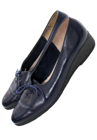 Salvatore Ferragamo vintage navy blue leather lace up shoes 9 N - Dressing Vintage