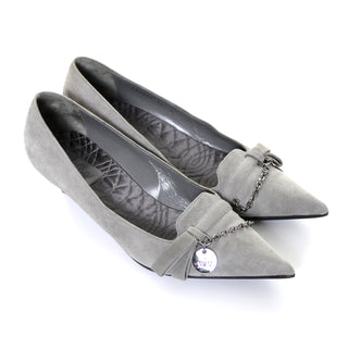 Never Worn Gucci Gray Suede Kitten Heel Shoes w/ Chain Medallion 7.5 B