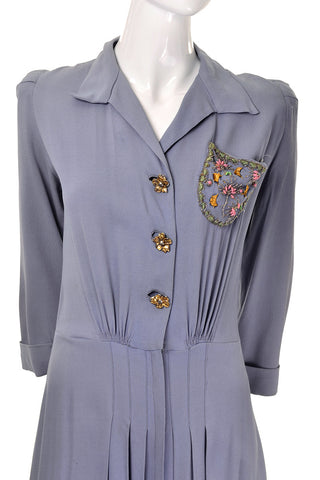 Flower buttons 1940's vintage dress