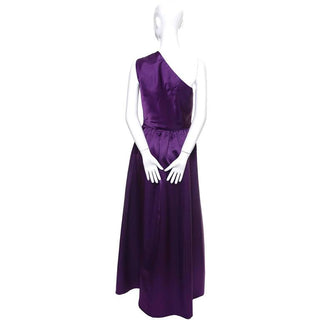 Victoria Royal Purple Satin Evening Gown w/ One Shoulder & Bow Size 4
