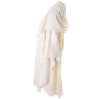 Beautiful winter cape in white wool